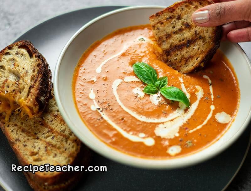 Recipe for Instant Pot Creamy Tomato Basil Soup