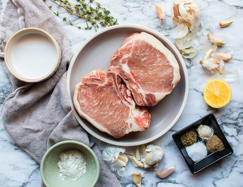 Recipe for creamy garlic pork chops in an Instant Pot