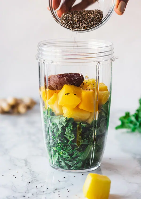 recipe for a healthy green smoothie with kale