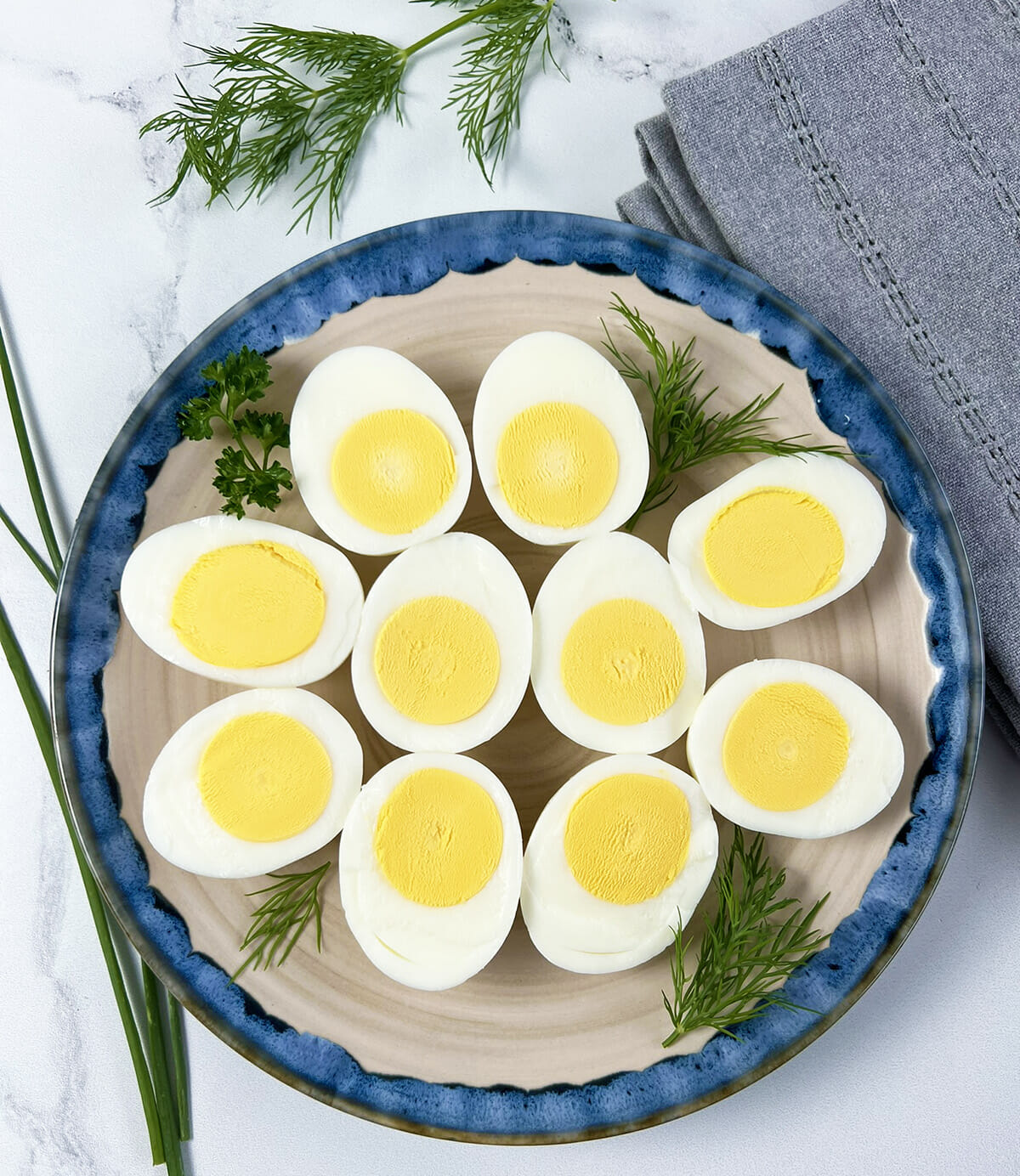 Hard boiled eggs made in an air fryer