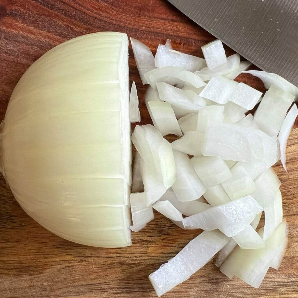 How to Peel and Chop an Onion RecipeTeacher