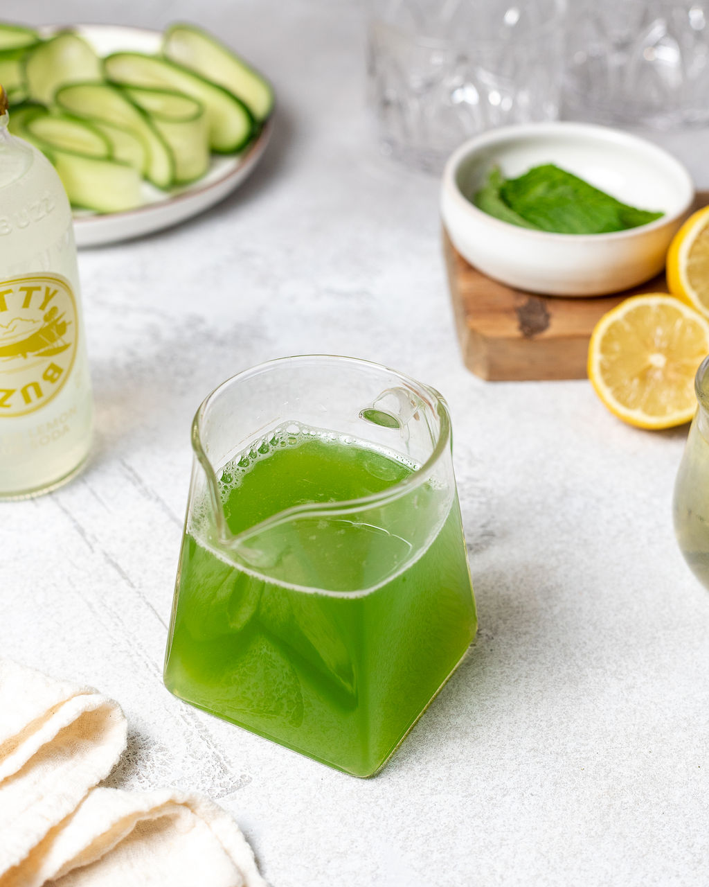 Cucumber juice in a glass.